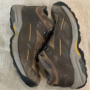 New Balance Wm’s size 8 waterproof leather hiking Lace Up Boots